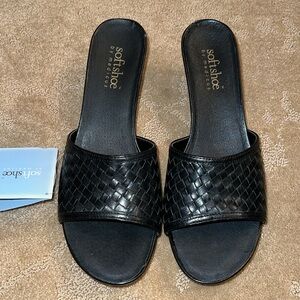 NWT SoftShoe by Medicus Black Slip on Sandal, 11M